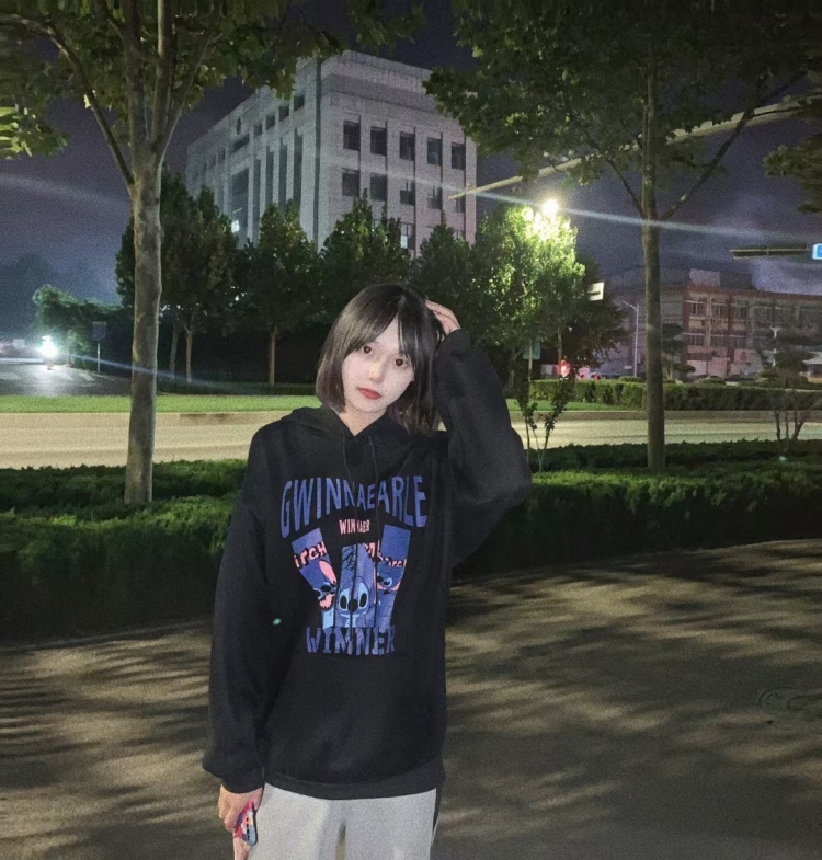 J-山东省·济南市·历下区-抖音,微博,快手-本人身高1.64,体重90斤,喜欢拍照,一直有在经营抖音账号,快手账号,喜欢拍摄短视频,希望可以做寄拍。