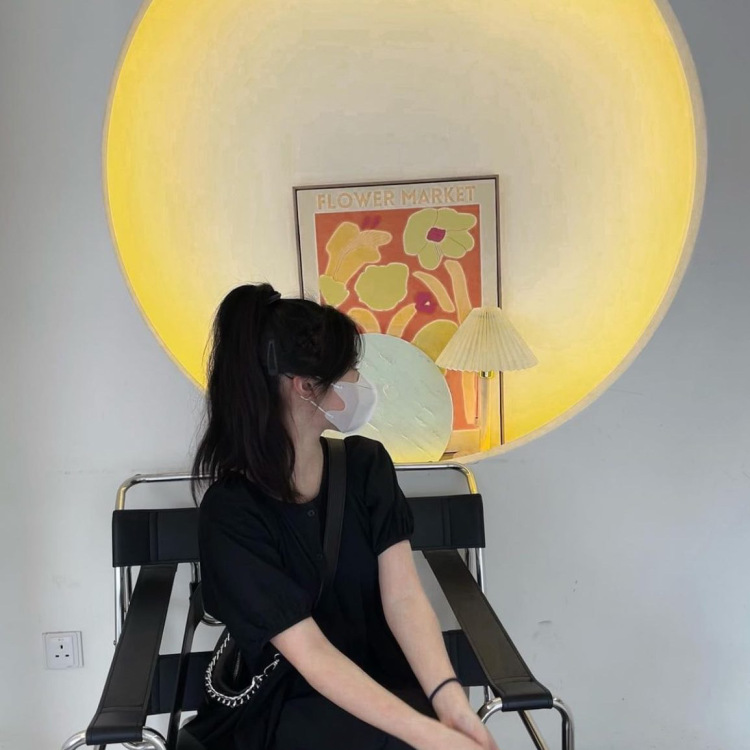 YI¥-广东省·东莞市·高埗镇-快手 某红薯-喜欢拍照啦~出图快 多风格
希望可以接服饰 包包 饰品等的单子~
买家秀 商用图等都可以!
一些化妆品类也可以~
身高163 体重96斤
!❌不接内衣内裤❌!
