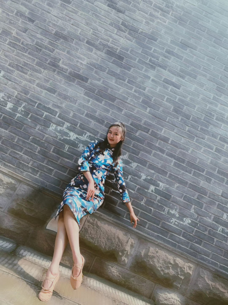 妮妮子-重庆市·重庆市·渝北区-抖音 某红薯-会跳舞的上班族,兼职素人模特!爱拍照,爱穿搭!接买家秀、种草带货、平面模特。(私房照不接)