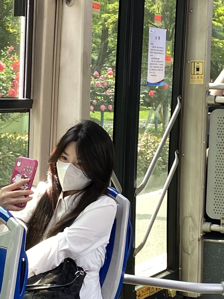 o-浙江省·舟山市·定海区--接寄拍 比较喜欢拍照 画面 身高163 体重100 价格可以私聊 比较擦边的别找 期待合作哦
