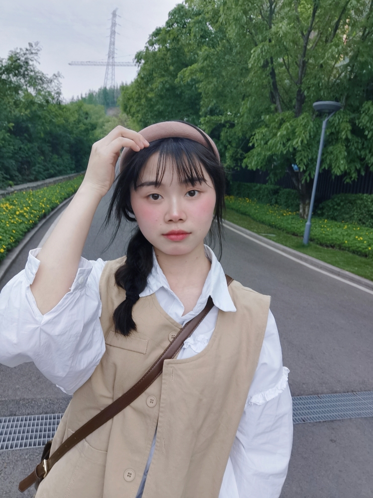 wuli花蛋🌸-重庆市·重庆市·渝北区-抖音-可以接服装,服饰等,喜欢拍照,愿意把产品最好的展示出来。我的要求也不高,有一点money就行,当然赠送东西也可以!
