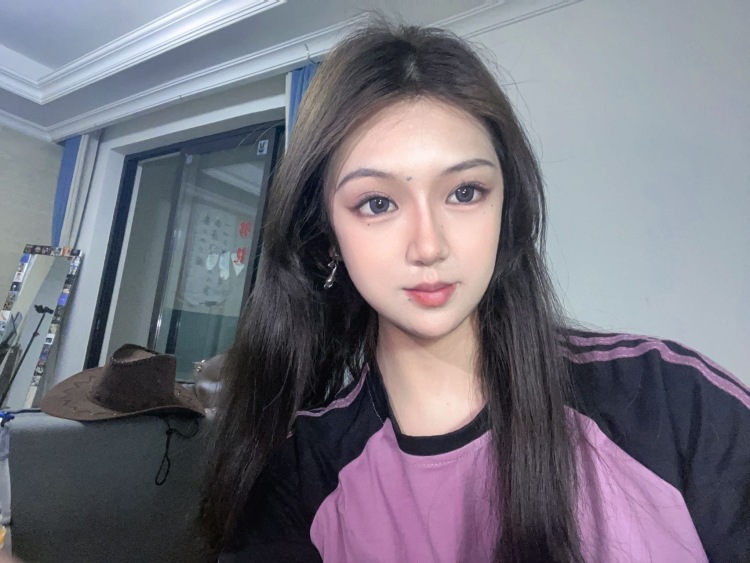 Stephanie妙次-四川省·成都市·锦江区--可以探店 短视频拍摄 带货 寄拍 服装鞋包拍摄 手模~靠谱 照片真人 可以面谈