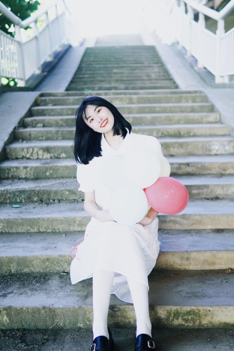 西柚檬檬奶夏-湖南省·长沙市·天心区-某红薯-本人想做寄拍模特 风格偏日系甜美 喜欢拍照 会p图 剪辑视频