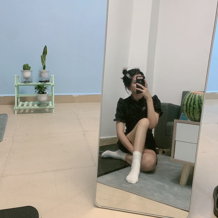 趣味小陈.-浙江省·金华市·义乌市-抖音-可以拍买家秀，身高165体重95 可以拍多种风格的衣服穿搭，可以拍口红试色 可以拍手部照片