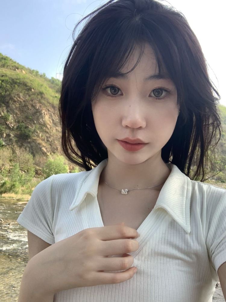 毛思佳.-北京市·北京市·密云区--身高170 体重44kg 
什么风格都可以
抖音有些粉丝可以接推广
主要是买家秀或者寄拍