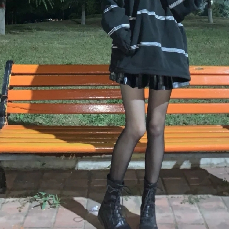 有亿点困.-浙江省·宁波市·慈溪市-抖音-平时比较喜欢拍照兴趣爱好，听歌我的时候会玩玩抖音快手嗯，接单平台有淘宝之类也可以做一些推广啊什么的