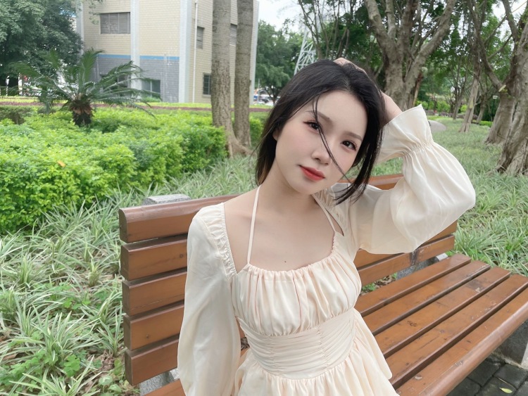 SweetHq1-广西壮族自治区·柳州市·柳北区-抖音 某红薯 微博-各平台均有账号 粉丝700左右 可接推广寄拍探店打卡 甜妹辣妹均可 身高158 体重42斤 梨形身材