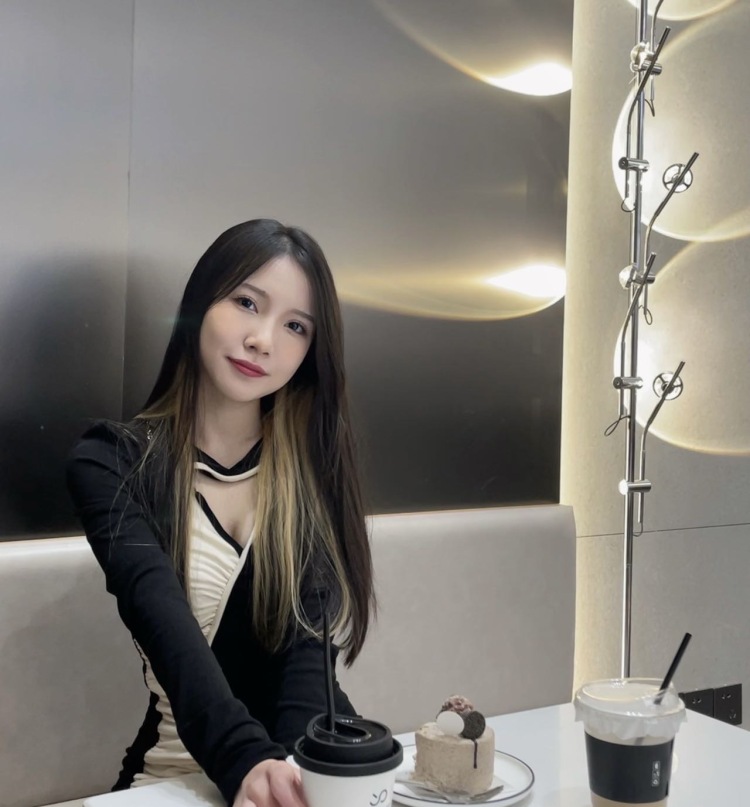 SweetHq1-广西壮族自治区·柳州市·柳北区-抖音 某红薯 微博-各平台均有账号 粉丝700左右 可接推广寄拍探店打卡 甜妹辣妹均可 身高158 体重42斤 梨形身材