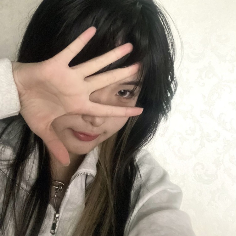 嘎嘎姣-浙江省·绍兴市·越城区-抖音-接寄拍！（服装饰品等）
风格都可以驾驭，比较会摆拍，会p图，有镜头感