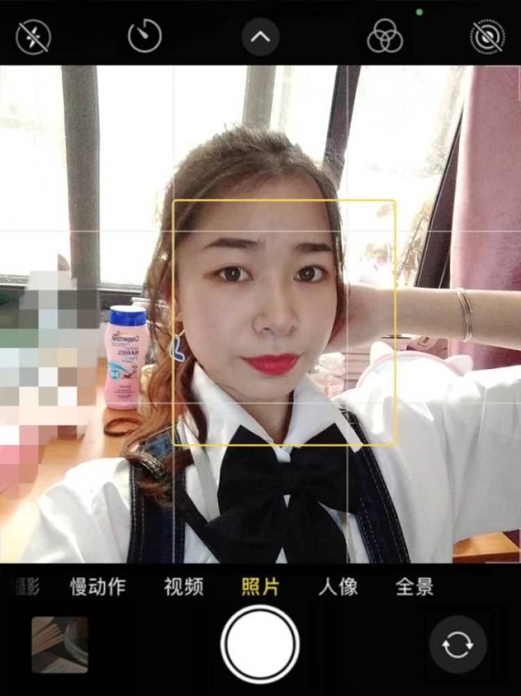 啦啦啦-广西壮族自治区·桂林市·雁山区-抖音-本人学过舞蹈 擅长书法 性格乐观开朗 现在是一名在读大二学生 喜欢唱歌跳舞 身形条件好 皮肤白皙 接任何寄拍 衣服 裤子 裙子 鞋子 美妆 穿戴甲 如有需要 也可长期合作