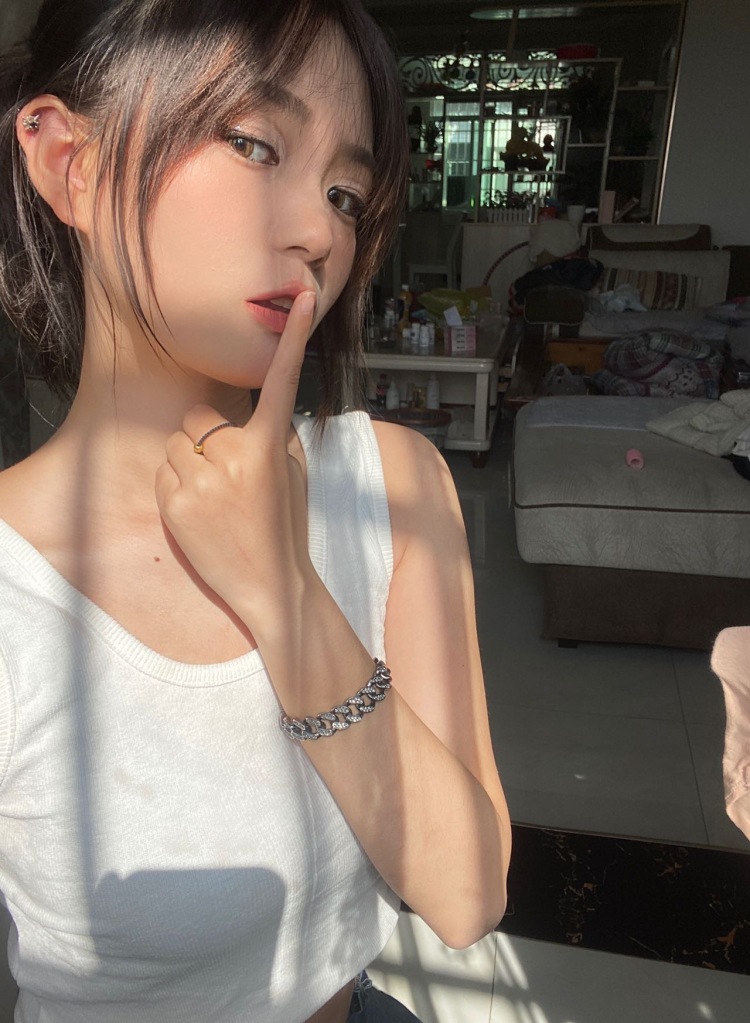 wm-湖南省·怀化市·洪江市--会拍买家秀 会拍照 会p图 时间多 有耐心
身高168 体重101