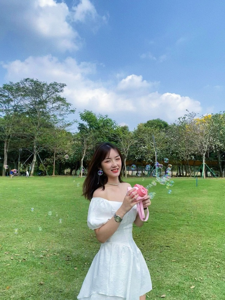 鹅鹅学姐-广东省·广州市·白云区-某红薯?-小个子,梨形身材,穿衣服还OK~
会拍照会p图~长相也还凑合
有耐心