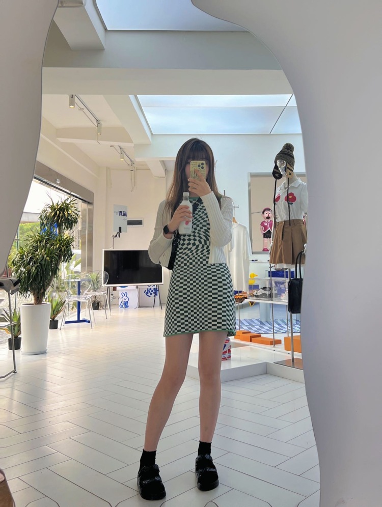 鱼鱼🐟-湖南省·长沙市·岳麓区-微博-168cm 52kg出图快,可互免。可接寄拍、探店,也可摄影师互免~