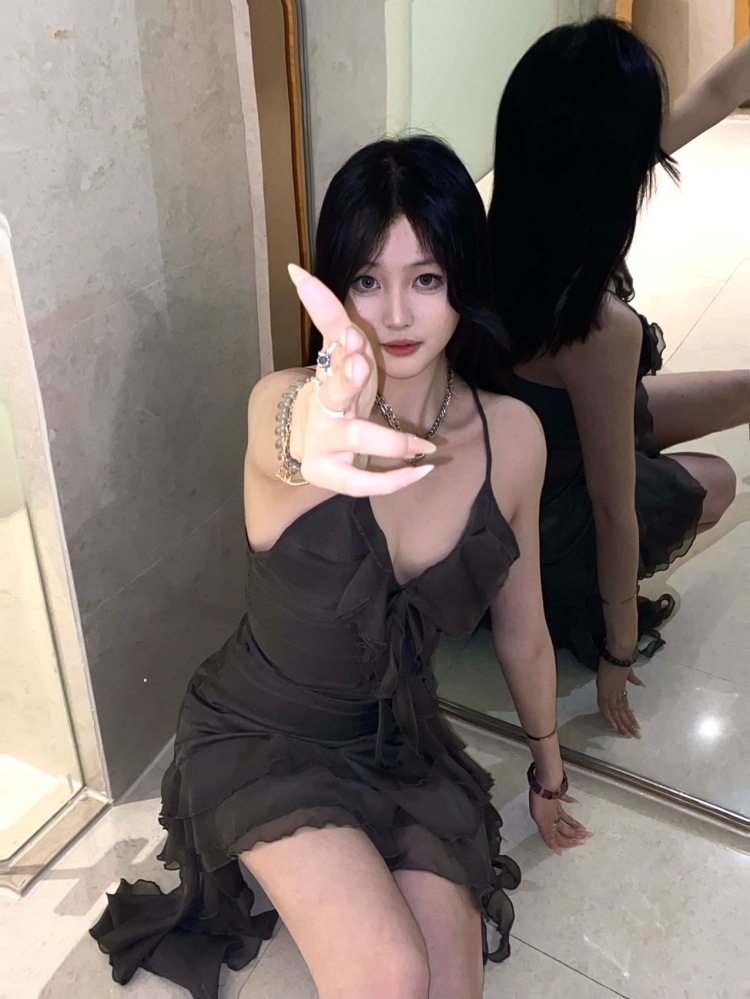 📈-江苏省·南京市·秦淮区-抖音微博知乎某红薯-接寄拍50~200
168/102 s/m/l都可
服装潮牌日用品美妆产品都可
风格简约百搭