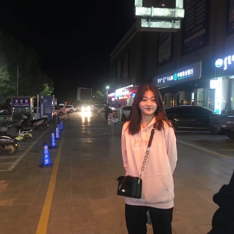 🌙 .-内蒙古自治区·鄂尔多斯市·准格尔旗--会拍照修图,身高173,体重110,接受得了可以找我,想做寄拍模特