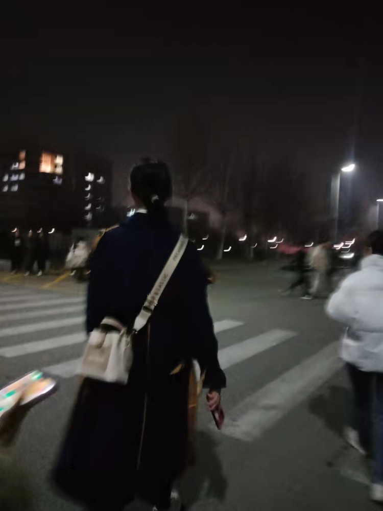 某某例外Y-河北省·唐山市·曹妃甸区-抖音-02年,在校大学生,身高174,体重115,喜欢拍照录视频,会化妆,想赚点零花钱。
接寄拍 !!💰 合理即可,收费勿扰!骗子勿扰!大尺度拍摄勿扰!