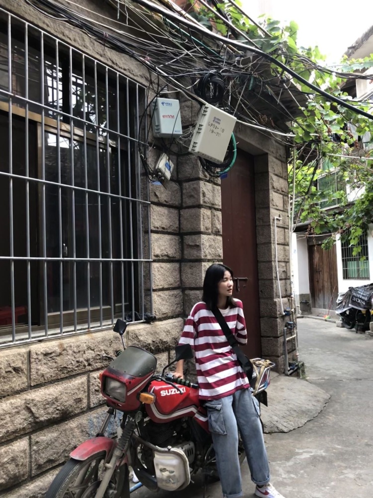 pipi-福建省·莆田市·荔城区-抖音|快手|某红薯-寄拍、买家秀、 小饰品、 妆化品、衣帽鞋、 送拍可以免费,什么风格都可以
年龄:18
身高:168
体重:45
业余时会拿相机到处拍照