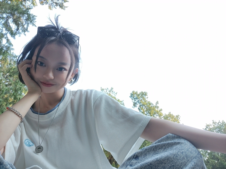 Cream.-北京市·北京市·朝阳区--身高165cm,体重46kg
会拍照,会p图,会写软文
可咸可甜,风格多变(照片传不全),会氛围拍照
现居住北京朝阳,可做探店,寄拍~