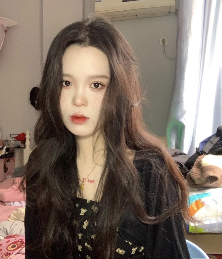 不予.-浙江省·金华市·义乌市-某红薯：我就吃壹口-身高168 体重98 ！本人可以ps pr 剪映 拍照p图 剪视频都可以找我
用手机给淘宝网店拍过图