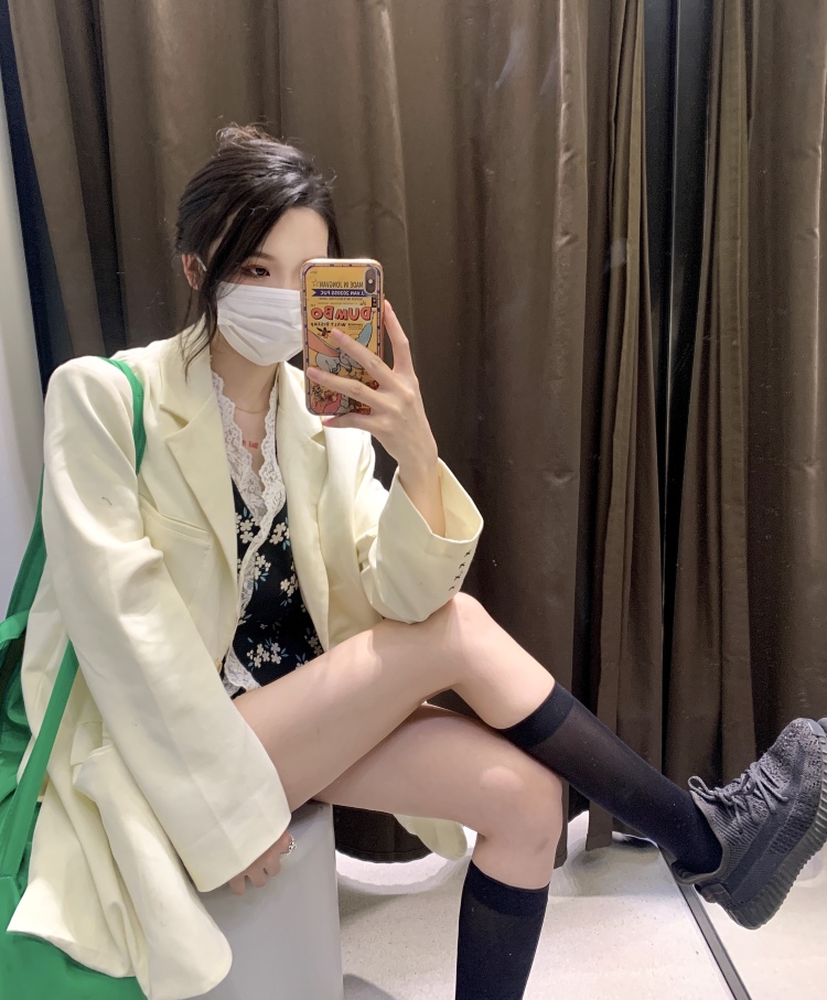 不予.-浙江省·金华市·义乌市-某红薯：我就吃壹口-身高168 体重98 ！本人可以ps pr 剪映 拍照p图 剪视频都可以找我
用手机给淘宝网店拍过图