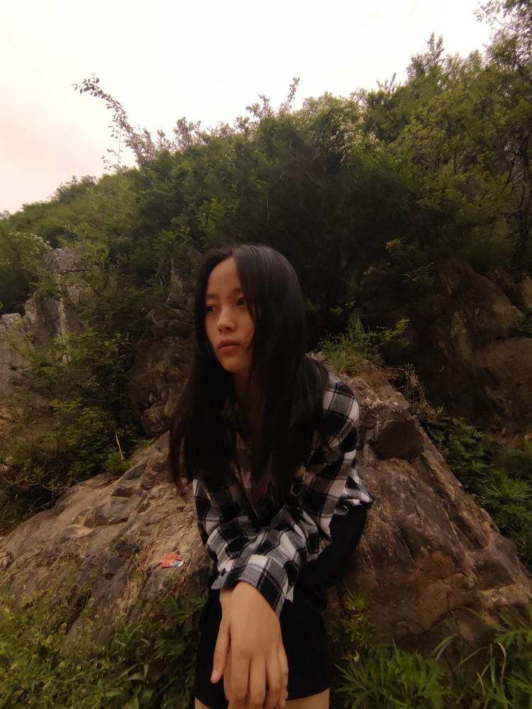 珂珂-广东省·深圳市·宝安区--本人167，喜欢挑战不同风格，各种风格都可以驾驭，爱好拍照，剪辑视频