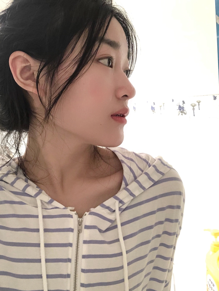🎀-河南省·商丘市·虞城县--喜欢拍照,化妆,美甲💅,会唱歌 帮你们种草你们的产品。1.68 95斤
请各位大佬们给个机会叭🧎♂️