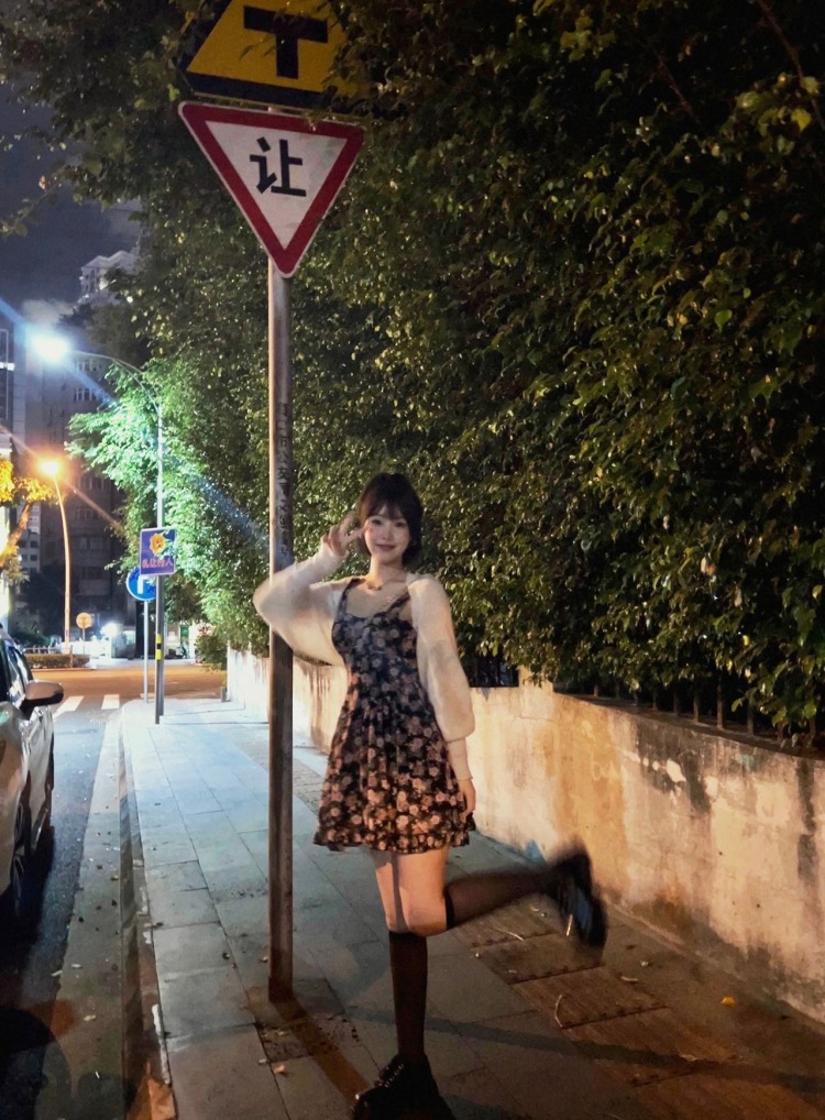 小卓一杯-河南省·商丘市·睢阳区--身高171
体重110
可接寄拍 卖家秀 探店
会修图 会拍照
时间相对充裕