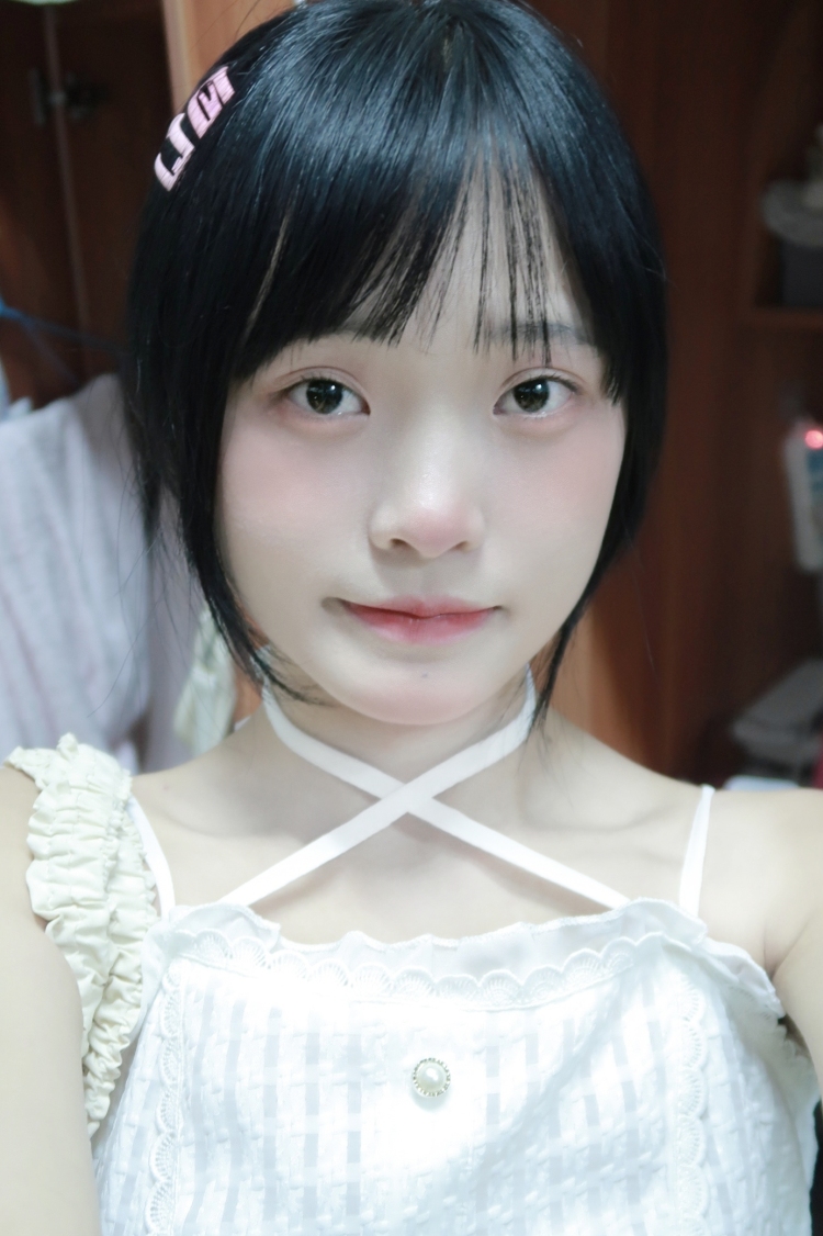吃一大口-贵州省·贵阳市·云岩区-不吃香菜_-会拍照,修图,担任过学校摄影社团的社长,自己也有相机,想要接拍衣服,包包,饰品之类的单子
