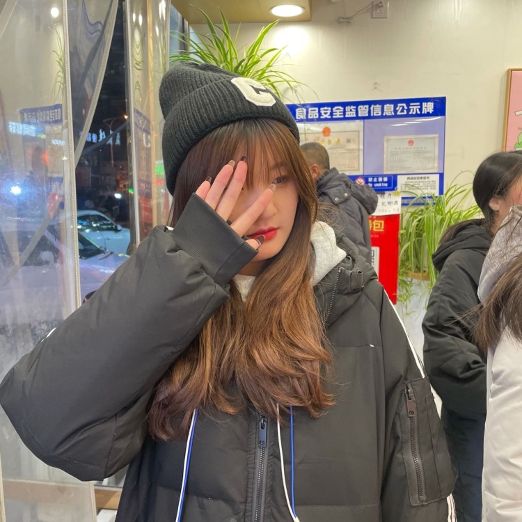 小翟同学.-山西省·阳泉市·平定县-抖音-买家秀，种草带货，短视频带货，穿搭分享
可在淘宝，拼多多发布买家秀，可在抖音穿搭分享，短视频带货