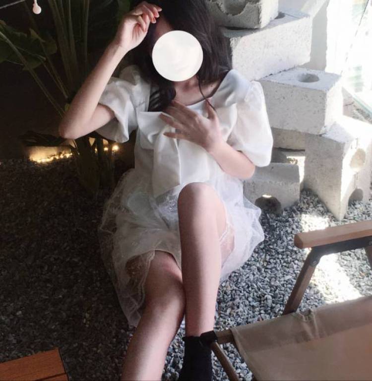 _hhuiz-广东省·茂名市·电白区--接寄拍 会唱歌跳舞 会拍照 会修图 各种风格均能驾驭 懂护肤 护肤品寄拍能写测评