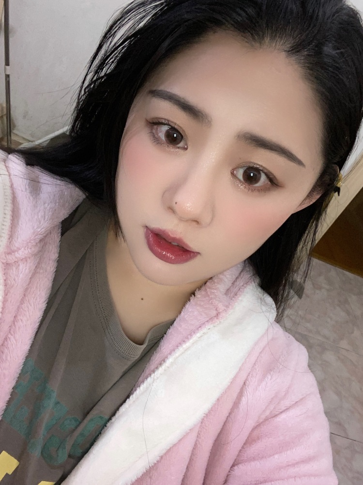 一路向北-安徽省·合肥市·瑶海区--本人身高163体重72kg
接大码女装寄拍 探店打卡 美妆产品 有专业相机 会p图 会写软文 风格多变 🉑️长期合作 蹲优质商家
