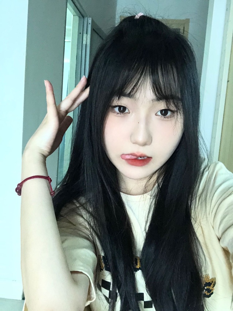 W-浙江省·绍兴市·越城区-抖音-目前是一名大学生,喜欢拍照,技术不错的,同时想要假期兼职,可以接寄拍或者送拍,因为第一次希望商家可以看到