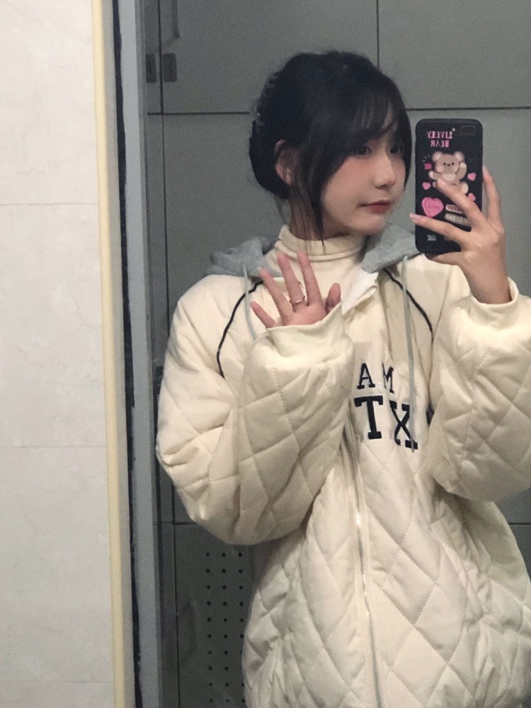 W-浙江省·绍兴市·越城区-抖音-目前是一名大学生,喜欢拍照,技术不错的,同时想要假期兼职,可以接寄拍或者送拍,因为第一次希望商家可以看到