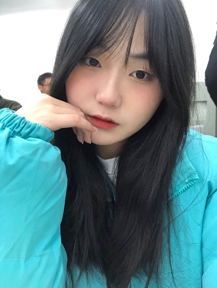 W-浙江省·绍兴市·越城区-抖音-目前是一名大学生,喜欢拍照,技术不错的,同时想要假期兼职,可以接寄拍或者送拍,因为第一次希望商家可以看到
