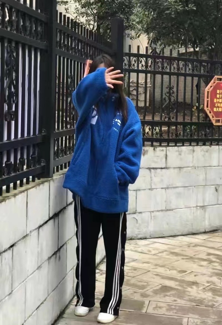 Even 朵儿-山东省·青岛市·城阳区--素人模特来,主要拍衣服鞋子包包化妆品等,会拍照的帅哥美女们来