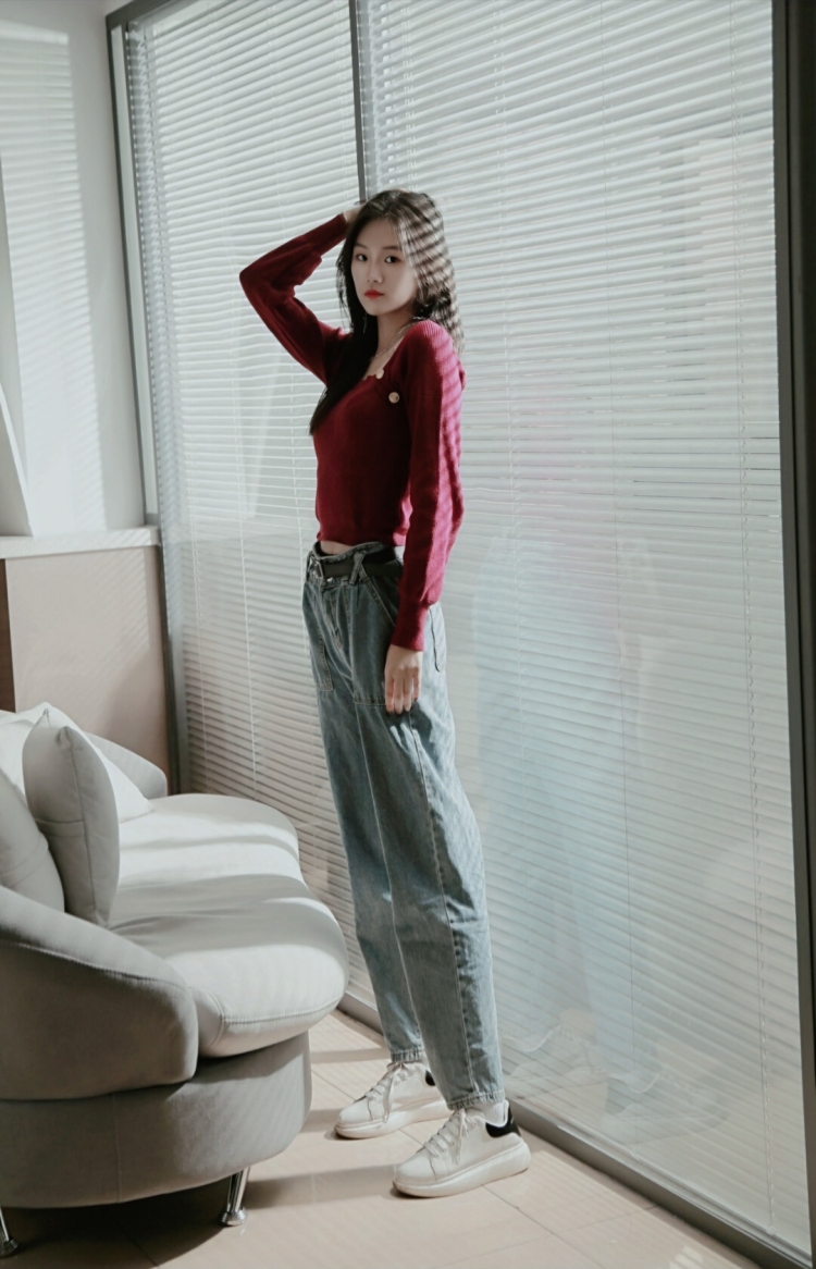 热心王友-辽宁省·沈阳市·和平区--热爱拍照 喜欢穿搭 可尝试不同风格 衣服、包包、首饰都可 在专业机构训练两年 对平面模特兼职有兴趣 可接寄拍