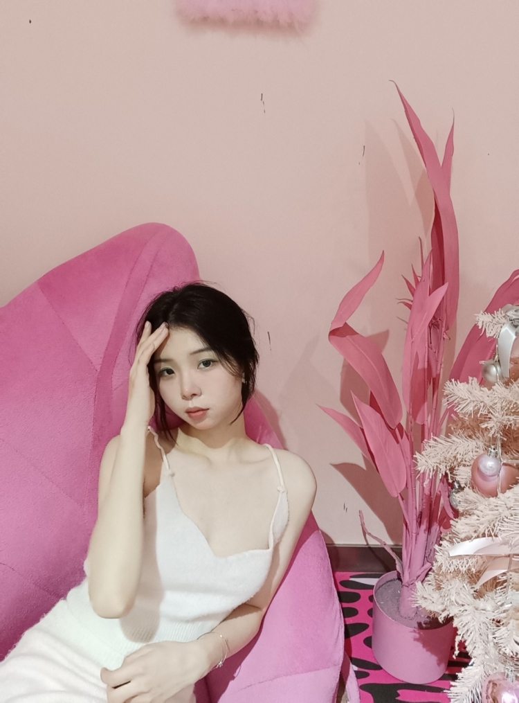M.I.A-广东省·广州市·天河区-某红薯-接开箱测评,探店打卡,送拍寄拍,穿搭或者视频分享,校园推广,互勉约拍等等,时间充裕价格可议