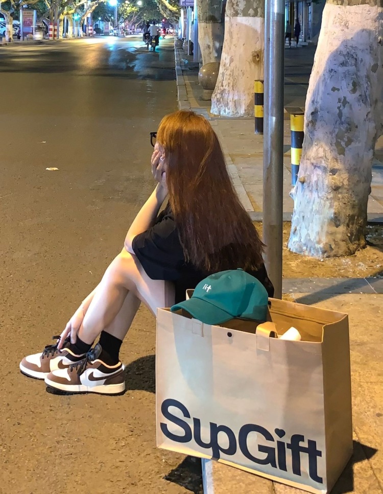 我崽了你-江苏省·徐州市·邳州市-抖音-身高165,体重48kg,会拍照,会p图,可接寄拍和送拍,风格不定