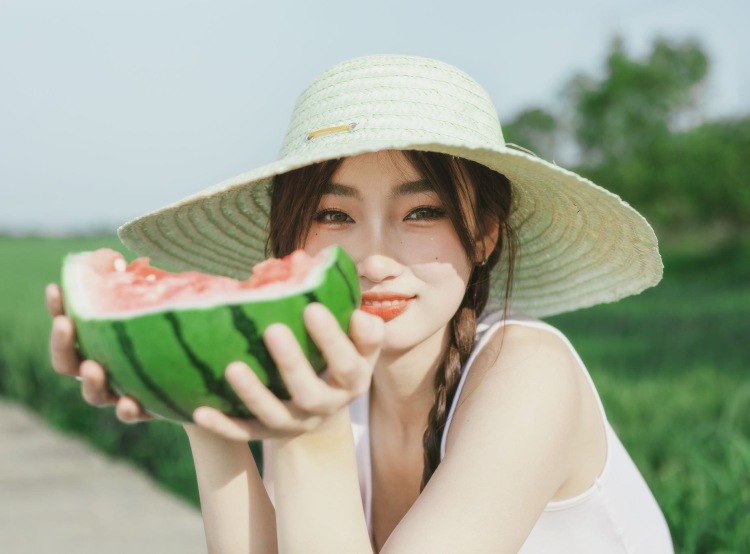我崽了你-江苏省·徐州市·邳州市-抖音-身高165,体重48kg,会拍照,会p图,可接寄拍和送拍,风格不定