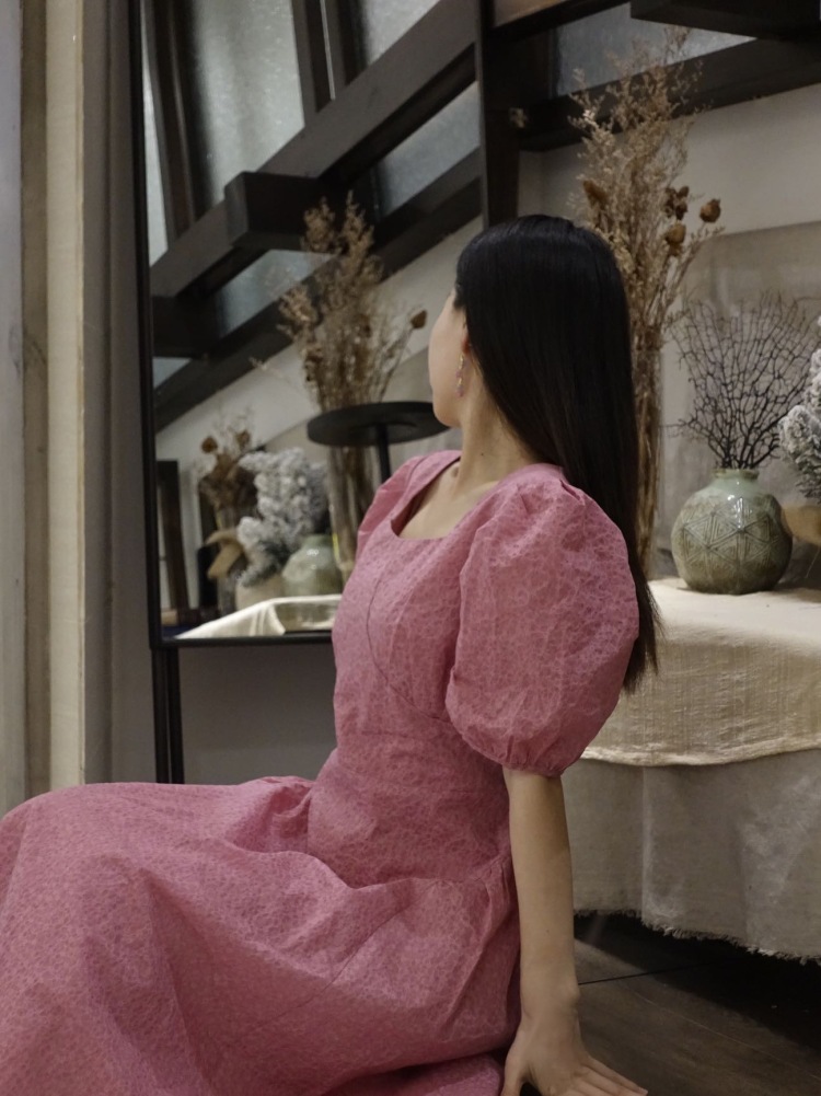 Na🌸个姑娘-浙江省·杭州市·上城区--一个喜欢拍照的90后女孩,擅长轻熟风,淑女风,甜美风,文艺风,偏气质类型的