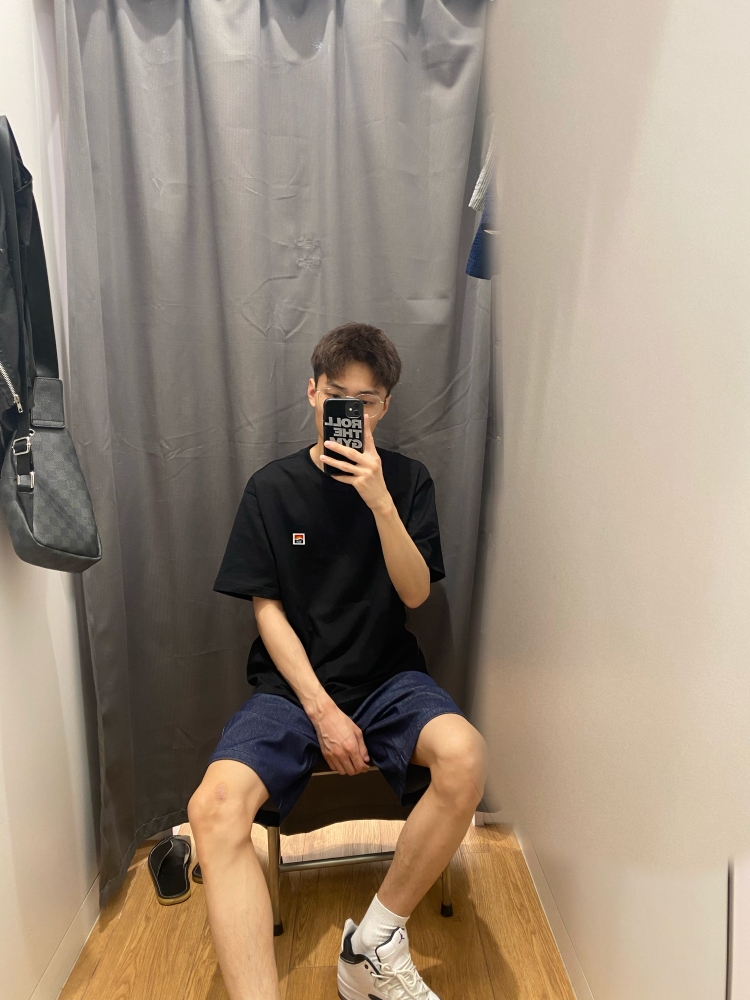 王宗哲-河南省·郑州市·金水区--身高178体重112男寄拍淘宝pd都可费用可以协商。商家多多支持非常感谢🙏