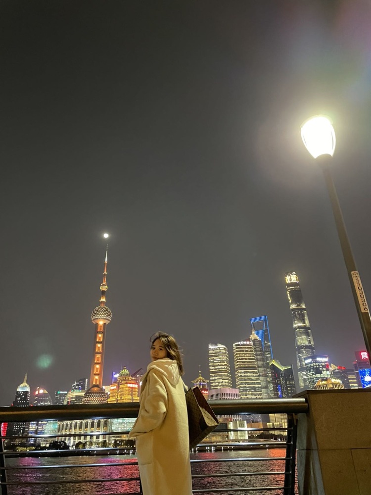 fairy-c-上海市·上海市·闵行区-抖音 微博-买家秀(可接服装、美妆、食品)开箱测评 (服装、美妆、食品、生活用品等)擅长短视频剪辑