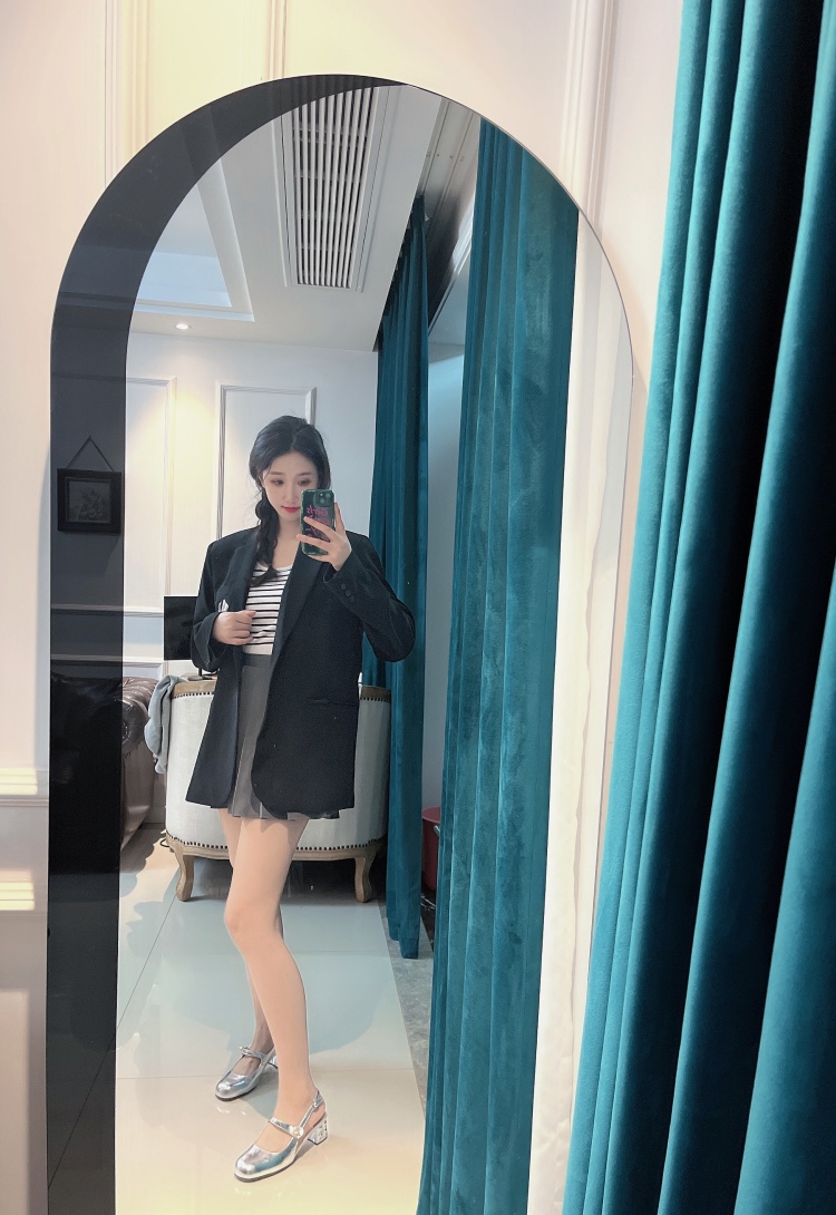 cici🔆-浙江省·湖州市·吴兴区-抖音-接寄拍，有耐心，出图快
身高168，体重106
会p图、会驾驭多种风格