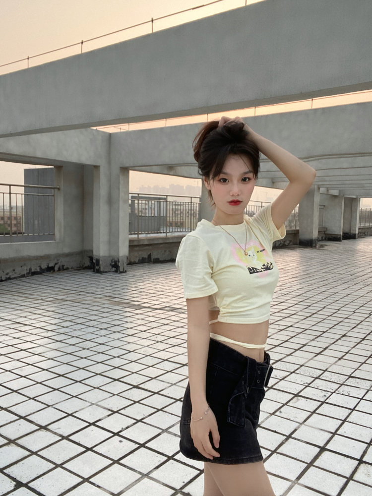 蓝🌸莓-河南省·郑州市·二七区-抖音,某红薯,快手-身高162体重44
会拍照📷热爱生活,认真工作
在校大学生,期望于您合作