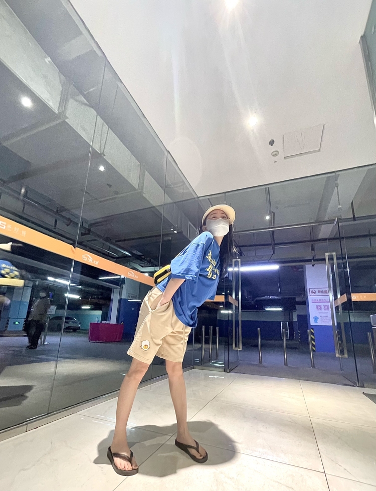 致命的咸鱼🐟-辽宁省·营口市·鲅鱼圈区-抖音微博快手-日常超级喜欢拍照
可接单买家秀,开箱测评,寄拍服装、鞋帽、饰品等
随时有时间