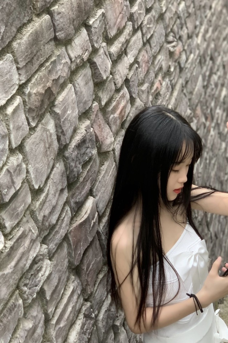 :-浙江省·丽水市·龙泉市--身高156,体重80,喜欢拍照,什么都可接,买家秀等等,出图快,会P图,努力做到最好