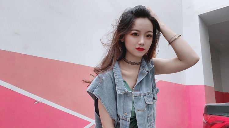 多想在平庸的世界拥抱你-河北省·沧州市·新华区--做过娱乐主播,想合作女装,寄拍模特。风格可可爱,可飒。望有合作