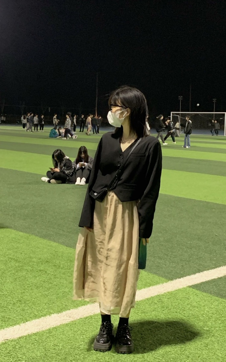芹-河北省·邯郸市·邯山区-抖音,某红薯-身高160 体重88斤,买家秀,会拍照,会修图,会搭配,能接拍各种风格类型,出图快,可长期合作