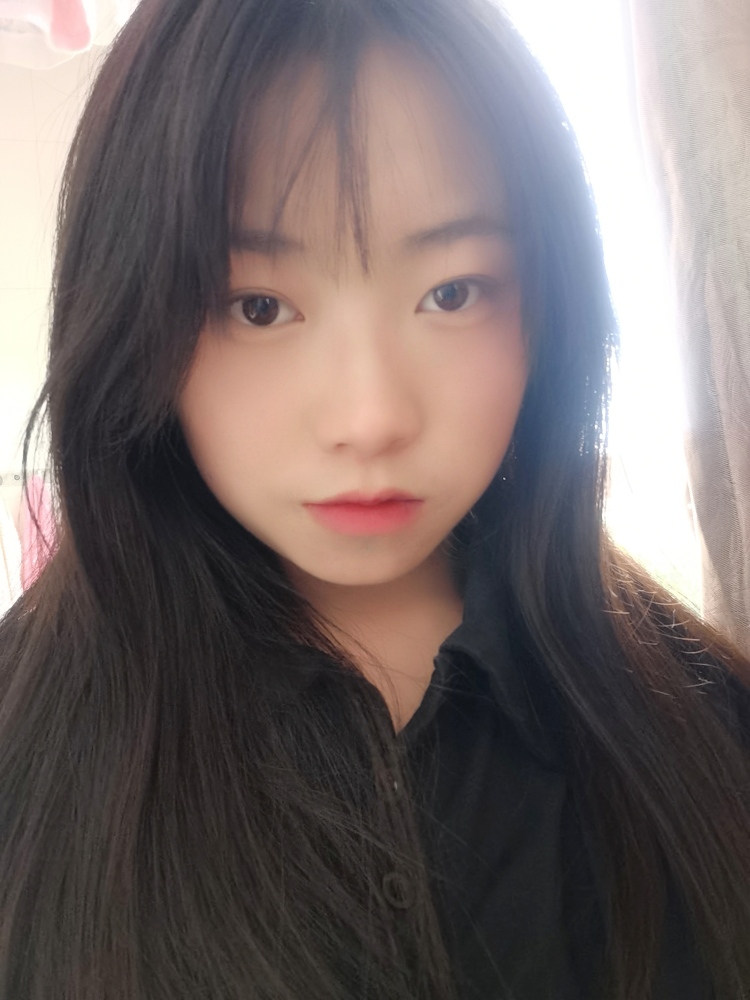 Pu.-云南省·昆明市·五华区-抖音快手-我喜欢拍照，小个子微胖，身高153cm体重48kg。21岁大学生在读。买家秀寄拍。