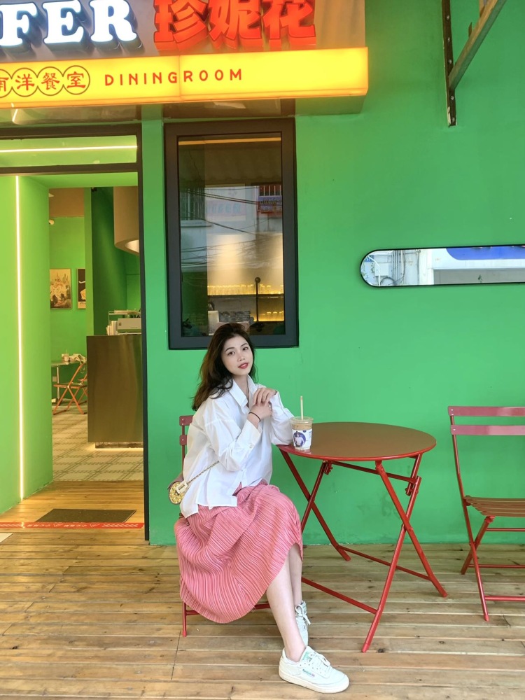 Cynthia🌼-广西壮族自治区·桂林市·象山区--接寄拍,服装包包饰品家用物品都🉑️,平时爱穿搭探店拍照,会修图,出图快,费用可协商